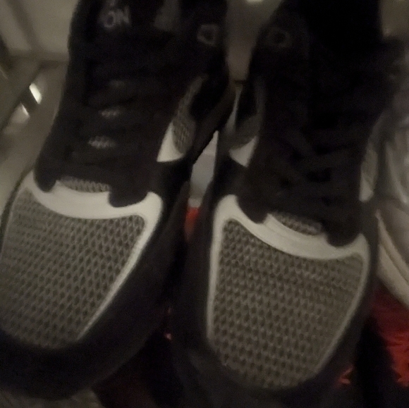 LV sneaker black color in perfect condition size 43 100% authentic/  Mercari - Picture 13 of 16